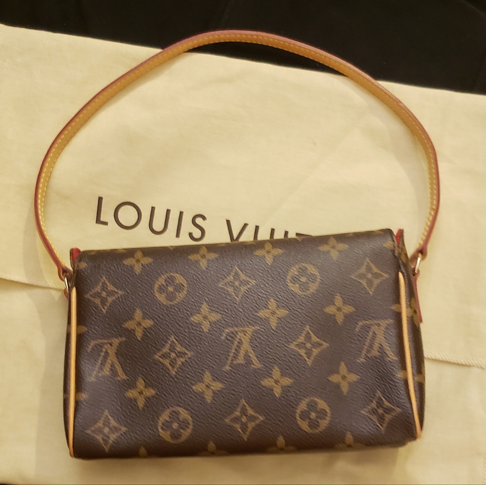 Louis Vuitton Classic Brown Monogram Shoulder Bag. Christmas SALE! - Picture 2 of 3